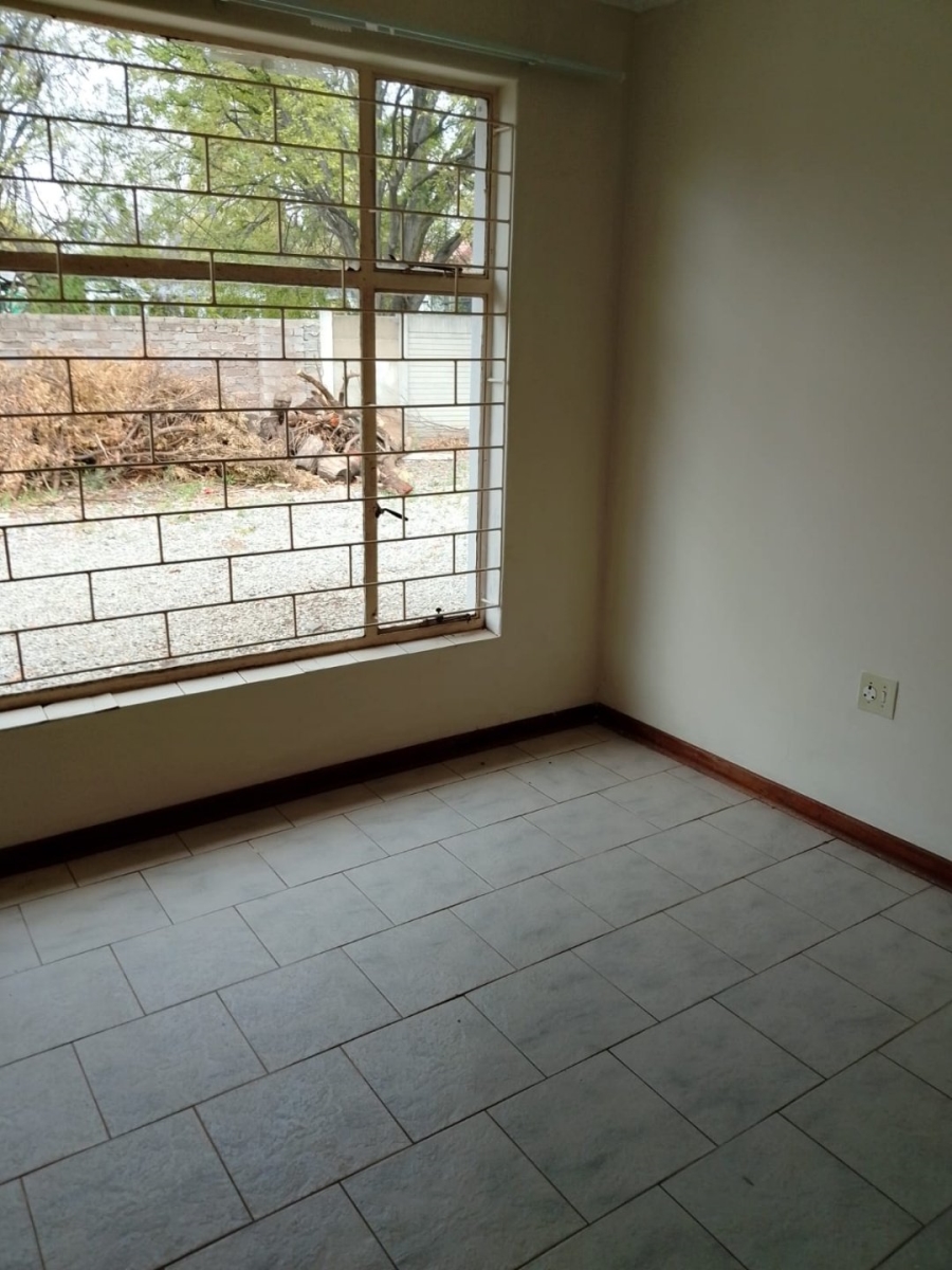 5 Bedroom Property for Sale in Roosheuwel North West